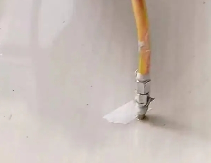 永城瓷砖空鼓维修公司专业解答在瓷砖铺贴过程中，如果使用的砂料过粗（如全部使用了粗砂），可能会导致以下问题